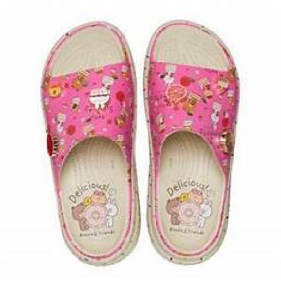 Crocs Line Friends Stomp Slides - Picture 10 of 13